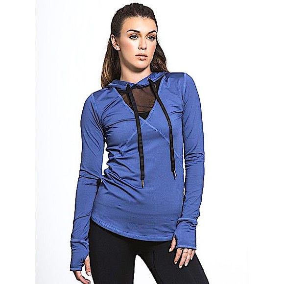 NWT! Alala Flyweight Hoodie- Size L - Picture 1 of 4